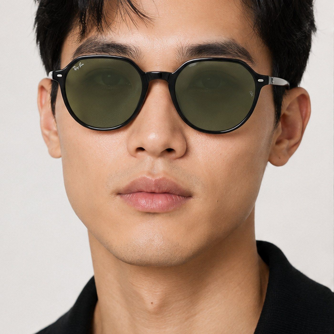 Kính mát Rayban Thalia RB2195F 901/31 trên nền trắng