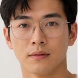 Gọng kính Rayban Frank RX8157V 1224 trên nền trắng