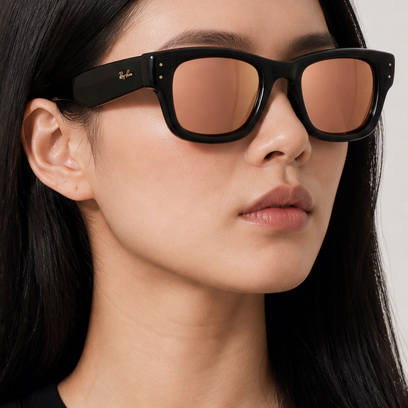 Kính mát Rayban A$AP Rocky Wayfarer Puffer RB4940 601/7J trên nền trắng