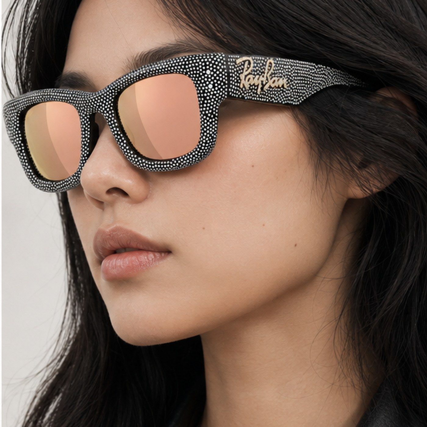 Kính mát Rayban A$AP Rocky Wayfarer Puffer Crystal Pavé Edition RB4940BP 68657J trên nền trắng