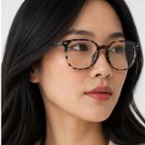 Gọng kính Rayban Elliot RX5397F 8174 trên nền trắng