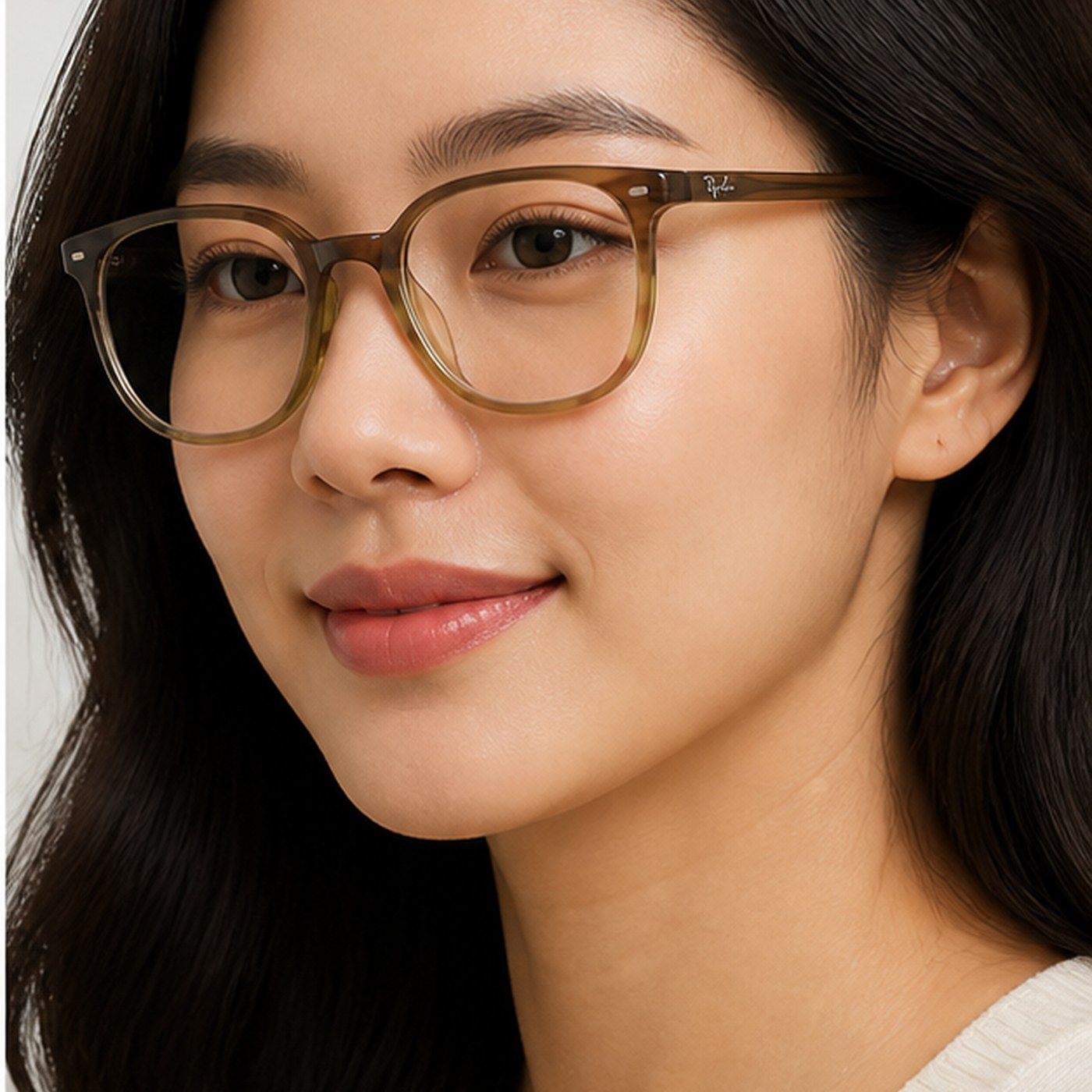 Gọng kính Rayban Elliot RX5397F 8255 trên nền trắng