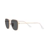 Kính mát Rayban Frank RB3857 9202/B1 trên nền trắng