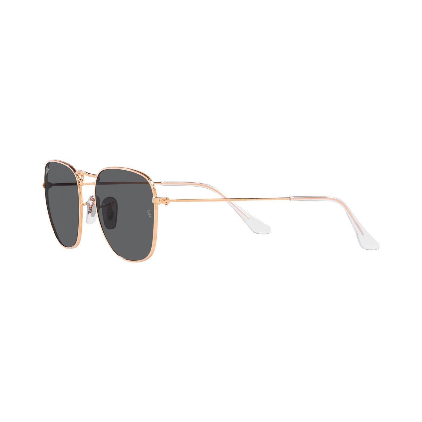 Kính mát Rayban Frank RB3857 9202/B1 trên nền trắng