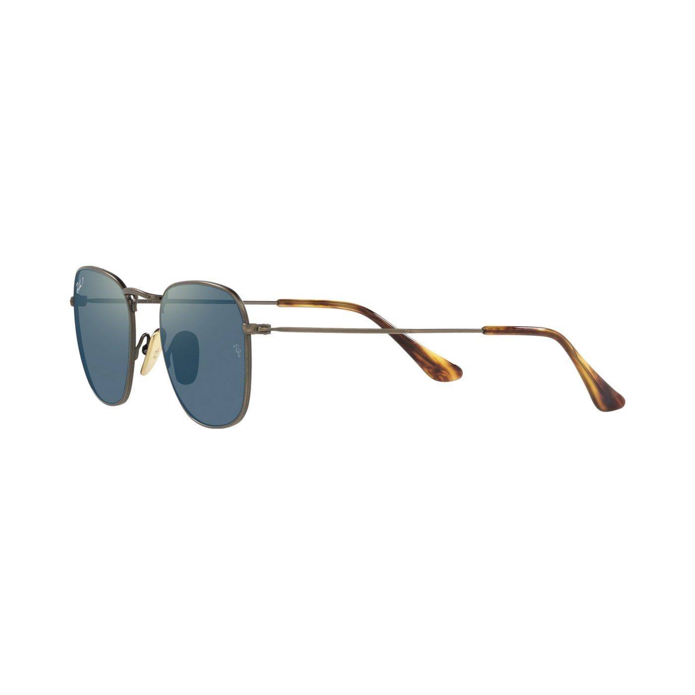 Kính mát Rayban Frank RB8157 9207/T0 trên nền trắng