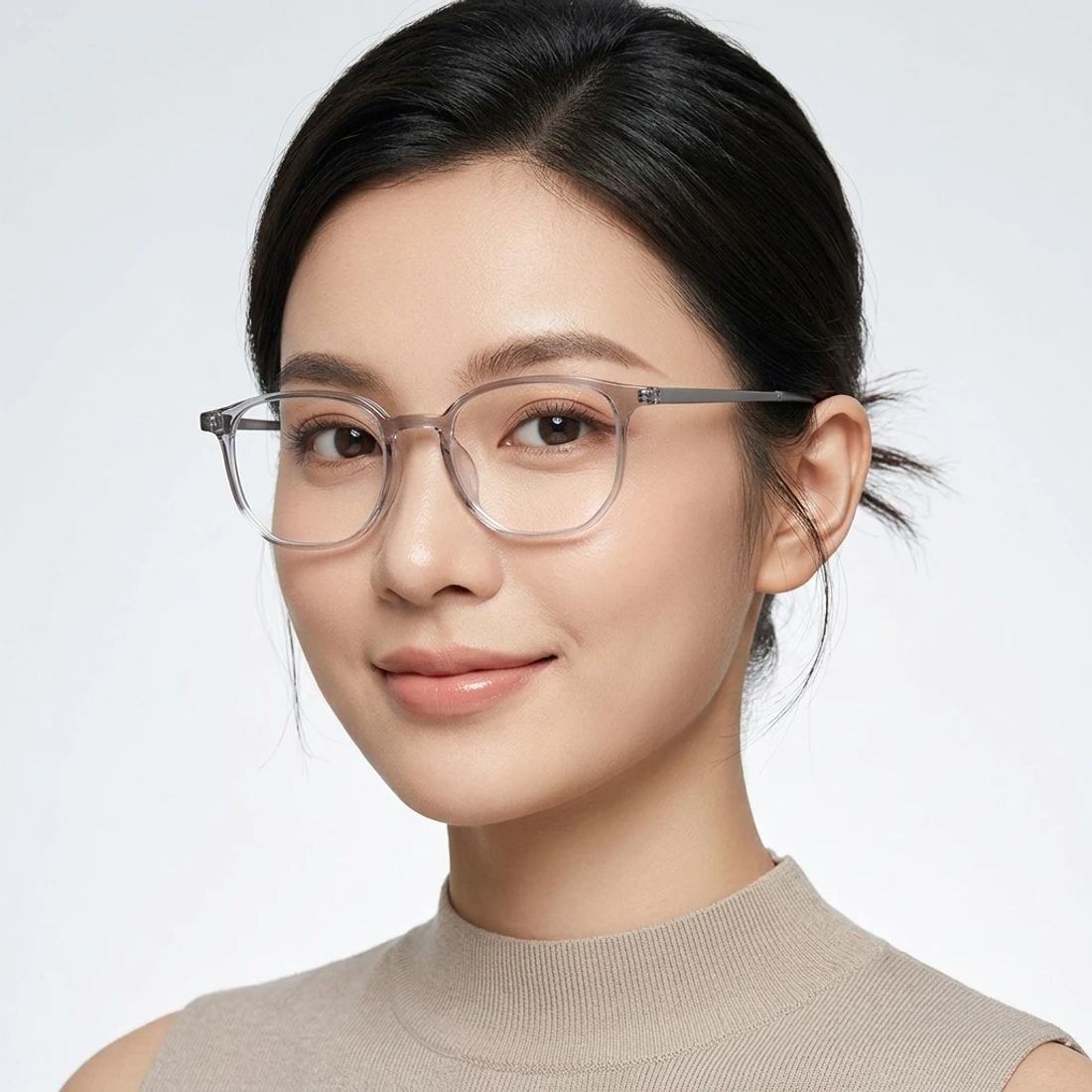 Gọng kính Parim 84049 S1W – người mẫu đeo kính