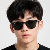 Kính mát trẻ em Rayban Junior RJ9552S 295/81 - Đen phối bạc – người mẫu đeo kính