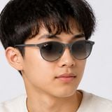 Kính mát trẻ em Rayban Junior RJ9552S 300/11 - Xám mờ phối xám súng – người mẫu đeo kính