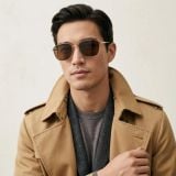 Kính mát BURBERRY BE3171 110973 – người mẫu đeo kính