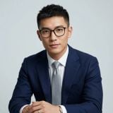 Gọng kính Esprit ET33518 538 – người mẫu đeo kính