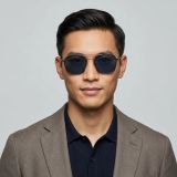 Kính mát Esprit ET40101 531 – người mẫu đeo kính