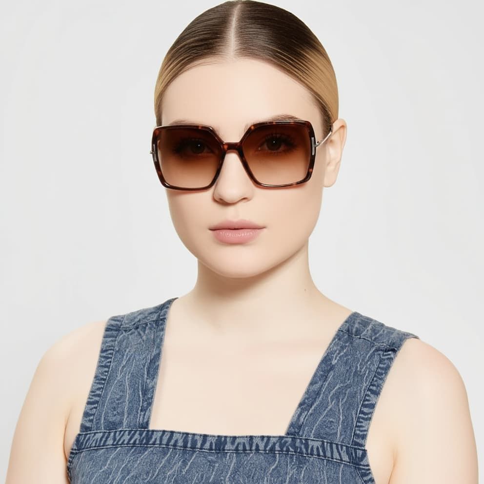  Kính mát Tom Ford TF1039 52F 