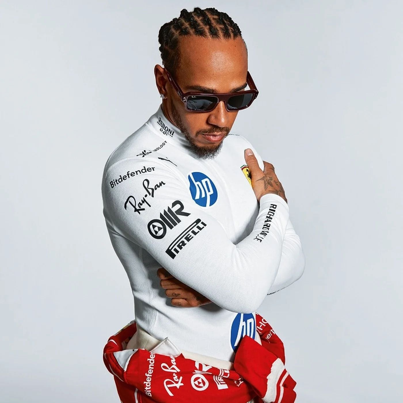 Kính mát Rayban × Scuderia Ferrari Lewis Hamilton Driver Special Edition 2026 RB4454M F710B1 - Đỏ trong suốt bóng, tròng xám đậm