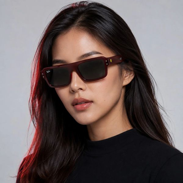 Kính mát Rayban × Scuderia Ferrari Lewis Hamilton Driver Special Edition 2026 RB4454M F710B1 - Đỏ trong suốt bóng, tròng xám đậm