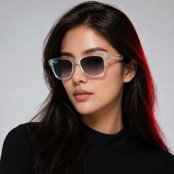 Kính mát Rayban × Scuderia Ferrari Charles Leclerc Driver Special Edition 2026 RBR0502SM F7064L - Trong suốt bóng, tròng xám nhạt chuyển xanh dương đậm