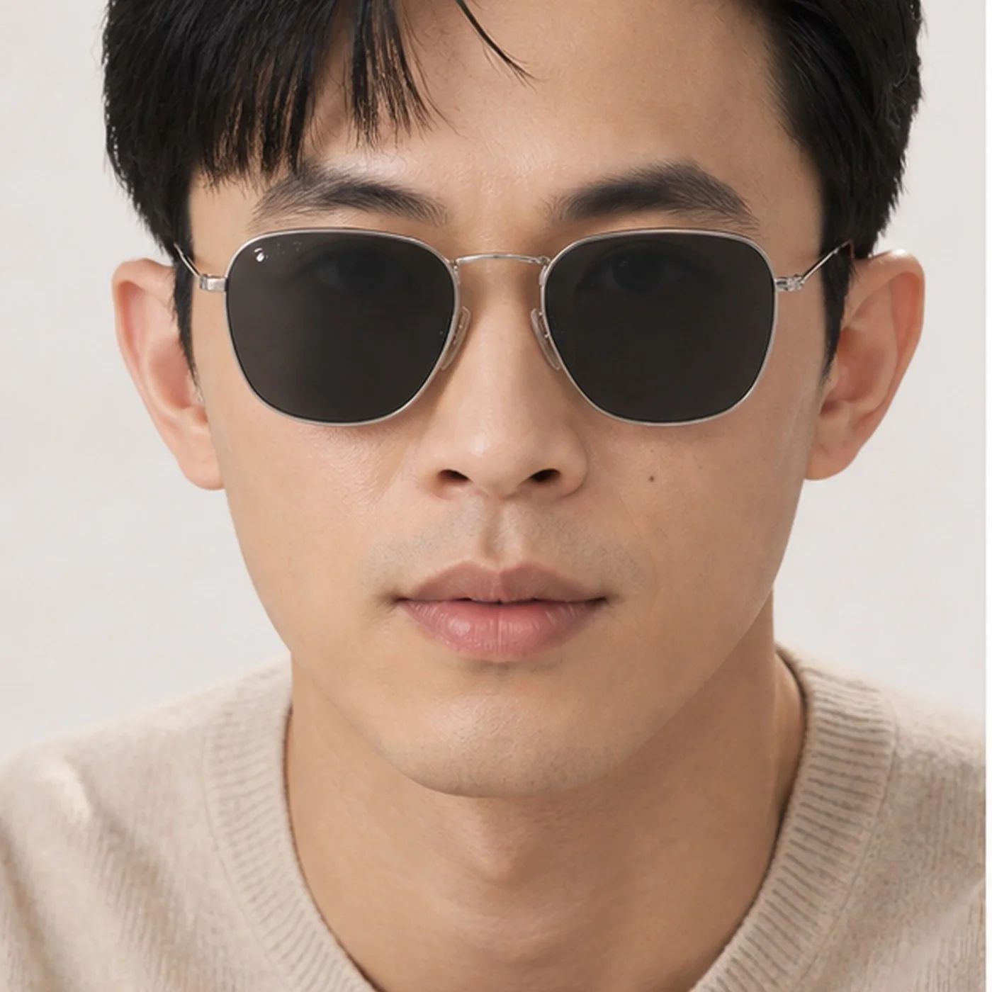 Kính mát Rayban Frank RB8157 9209/48 - Bạc bóng, tròng đen phân cực