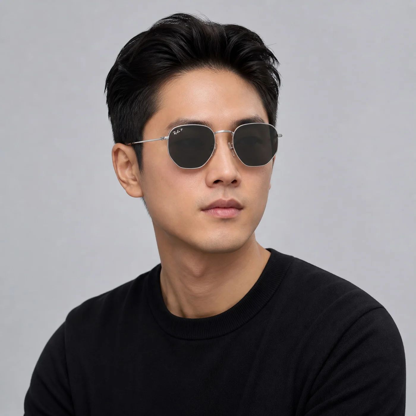 Kính mát Rayban Hexagonal RB8148 920948 - Bạc bóng, tròng đen phân cực