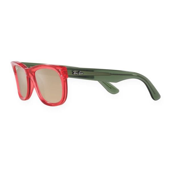 Kính mát Rayban Wayfarer Reverse RBR0502S 67132O - Đỏ trong suốt, tròng nâu đậm tráng gương vàng nhạt