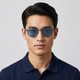 Kính mát Lacoste L268S 410 – người mẫu đeo kính