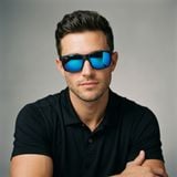 Kính mát MAUI JIM Red Sands MJ432N 2M – người mẫu đeo kính