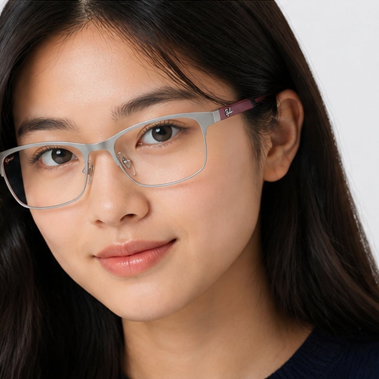 Gọng kính trẻ em Rayban Junior RY1061 4101 - Bạc mờ – người mẫu đeo kính