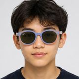 Kính clip-on trẻ em Rayban Junior RY1625DC 751071 - Tím hoa cà phối cao su cam – người mẫu đeo kính