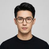 Gọng kính clip-on PARIM 97001 B2 – người mẫu đeo gọng không gắn clip-on