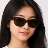 Kính mát trẻ em Rayban Junior RJ9189S 152/3 - Nâu vân đồi mồi – người mẫu đeo kính