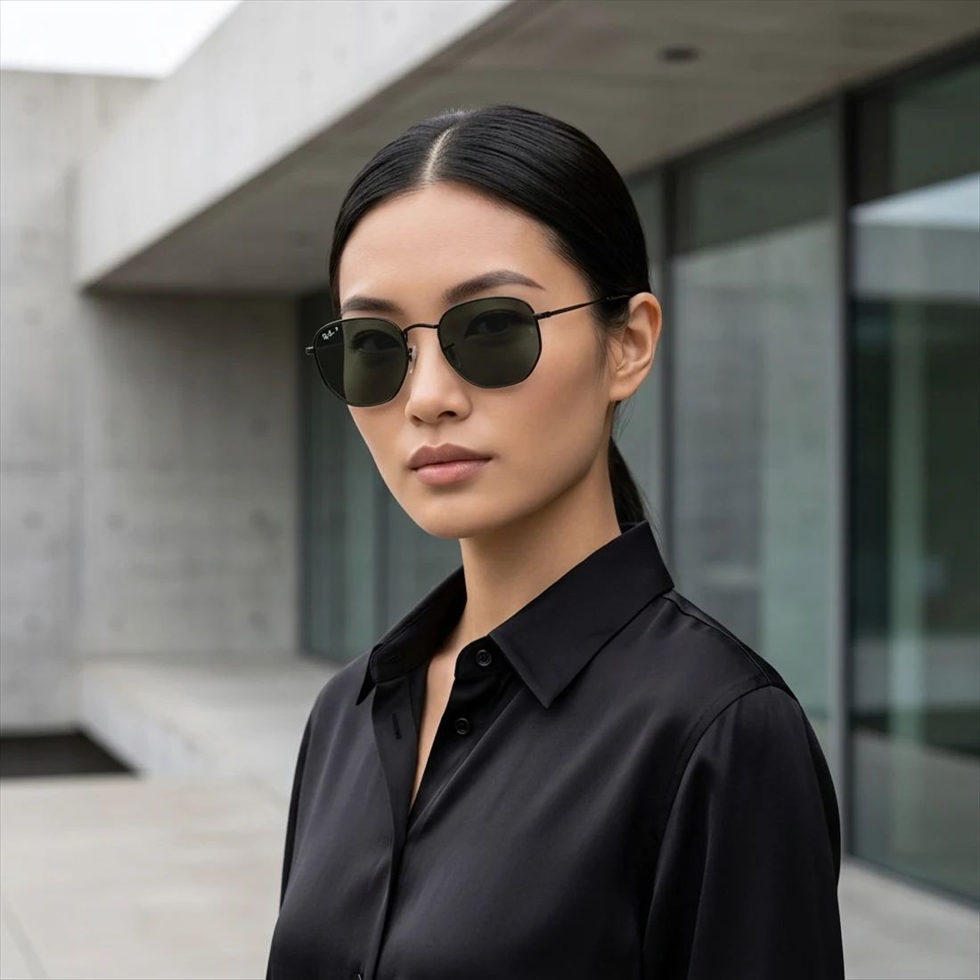 Kính mát Rayban Hexagonal RB3548N 002/58 - Đen bóng, tròng xanh G-15 – người mẫu đeo kính