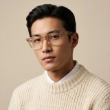 Gọng kính RAYBAN RX4340V 8539 – người mẫu đeo kính