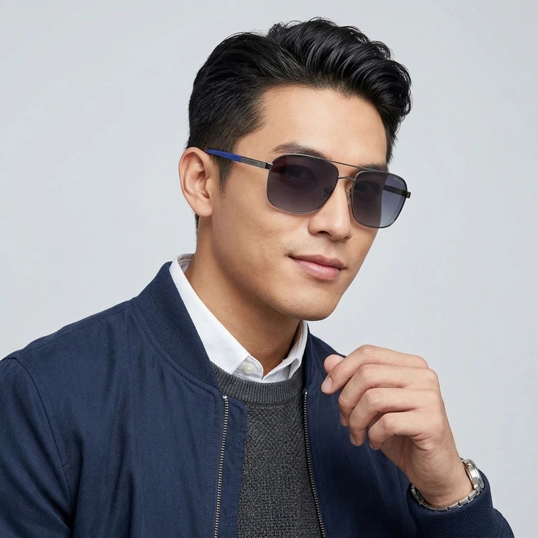 Kính mát SKECHERS SE6366 09D – người mẫu đeo kính