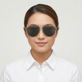 Kính mát SKECHERS SE00038 09R – người mẫu đeo kính