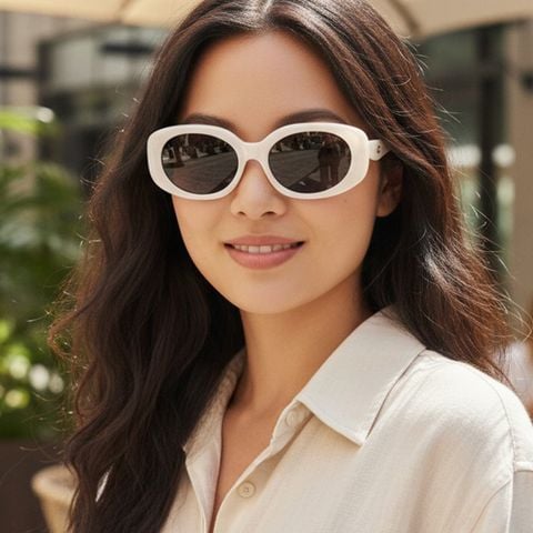 Kính mát Coach HC8443D 579087