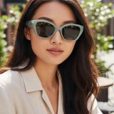  Kính mát Coach HC8434U 592487 