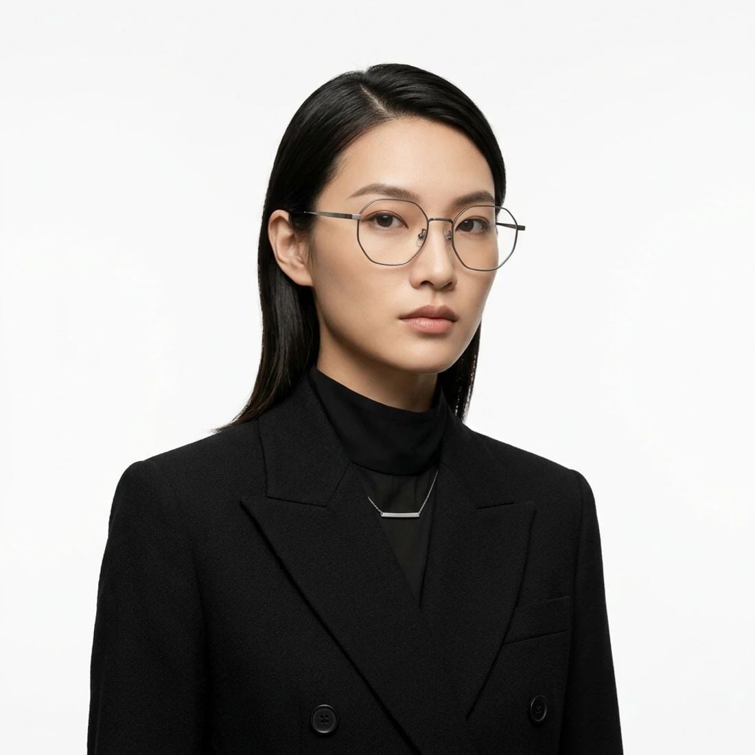 Gọng kính nữ VALENTINO RUDY VR25154 C5 – người mẫu đeo kính