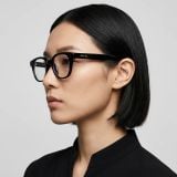 Gọng kính VALENTINO RUDY VR25172 C1 – người mẫu đeo kính