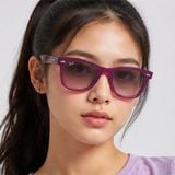 Kính mát trẻ em Rayban Junior RJ9140SF 72147E - Tím phối tím trong suốt – người mẫu đeo kính