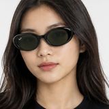 Kính mát trẻ em Rayban Junior RJ9141SF 100/71 - Đen – người mẫu đeo kính