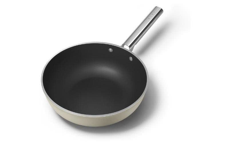 chao sau long smeg wof3002crm 30cm