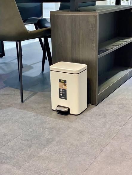 thung rac chong bam van tay eko madison ek9361 6l