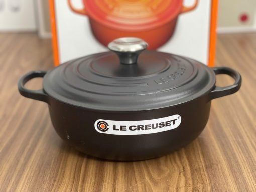 noi gang le creuset 24cm mau den dung tich 3 4l