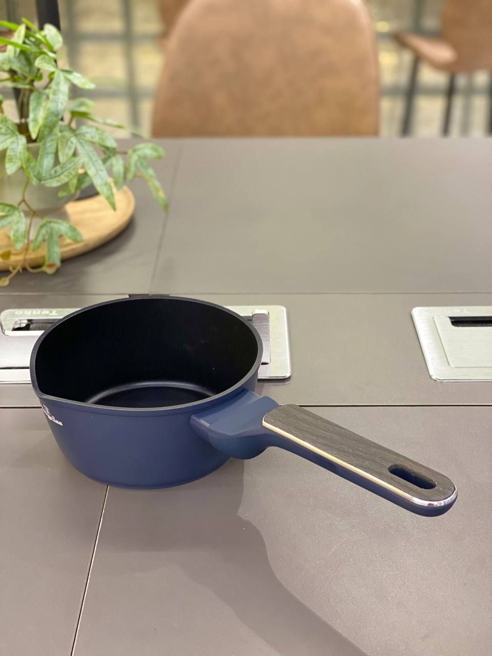 quanh berlinger haus bh 8368 16cm mau xanh deepsea collection