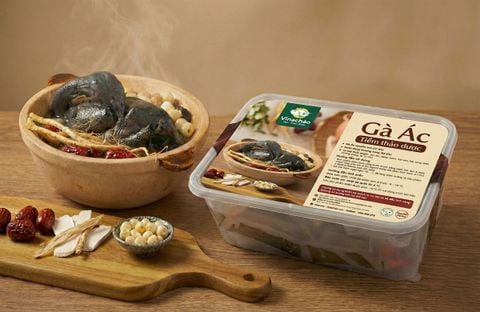  GÀ ÁC TIỀM THẢO DƯỢC 