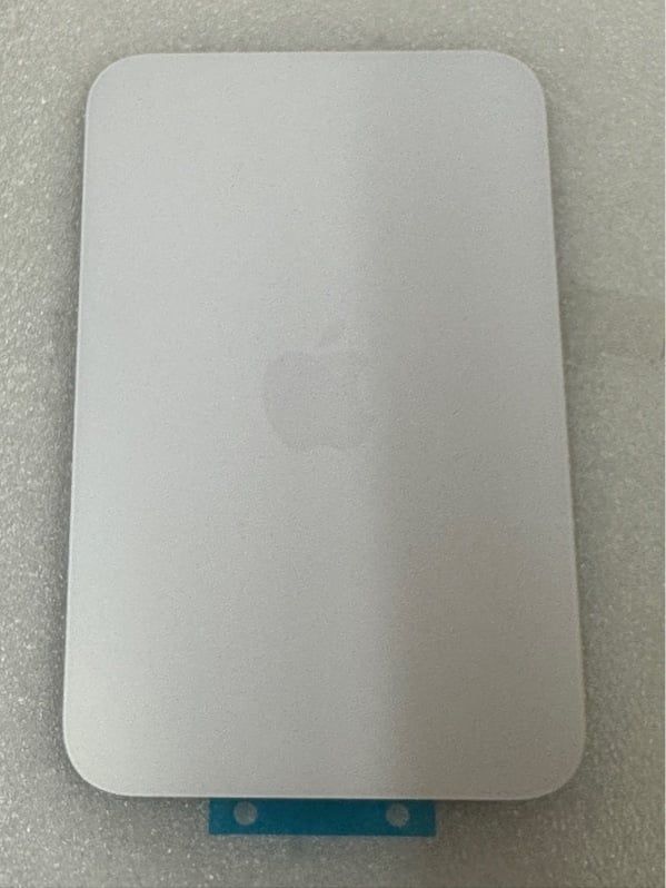 Lưng Iphone 17 Pro Max Zin - Trắng ( + sạc không dây )