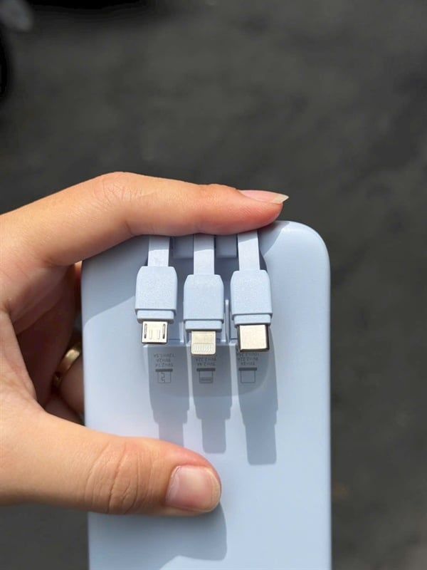 Pin Dự Phòng 10000mAh - ROMOSS - Kèm 3 Dây