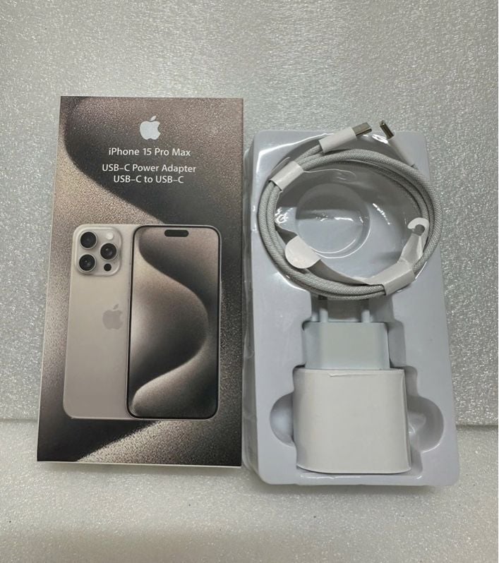 Sạc Bộ C2C : Iphone 15 Pro Max - C to C / IP 15PM - Cáp Dù + Chân Tròn (sl10-1/20-2/50-4)