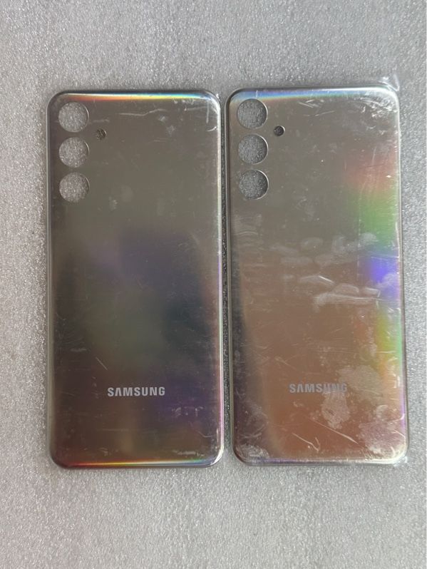 Lưng Samsung M34 Bạc ( ko KC)