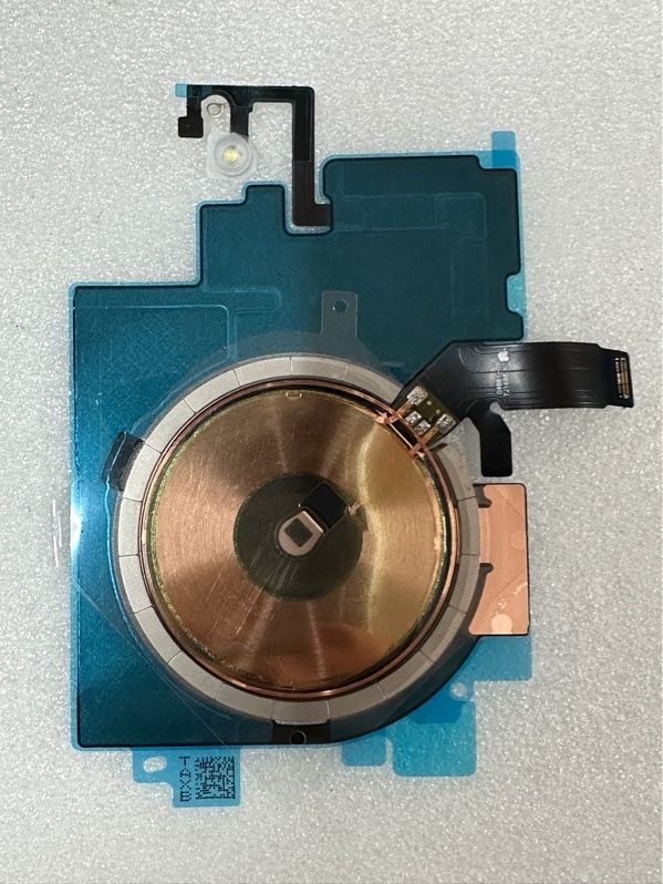 Dây Nút Nguồn + Dây Âm Lượng (DNAL) + Vỹ Sạc Nhanh Không Dây Iphone 16 Plus