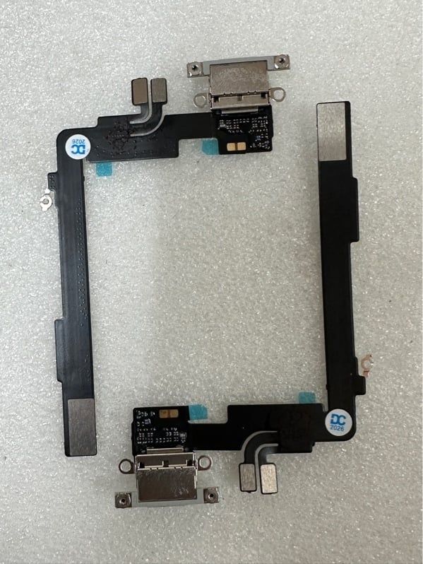 Cụm Sạc Iphone 16 Pro Max Zin