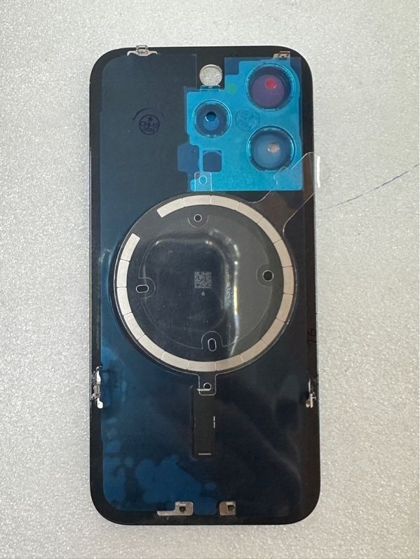 Lưng Iphone 15 Pro Zin - Đen (+ KC+ Sạc Không Dây)